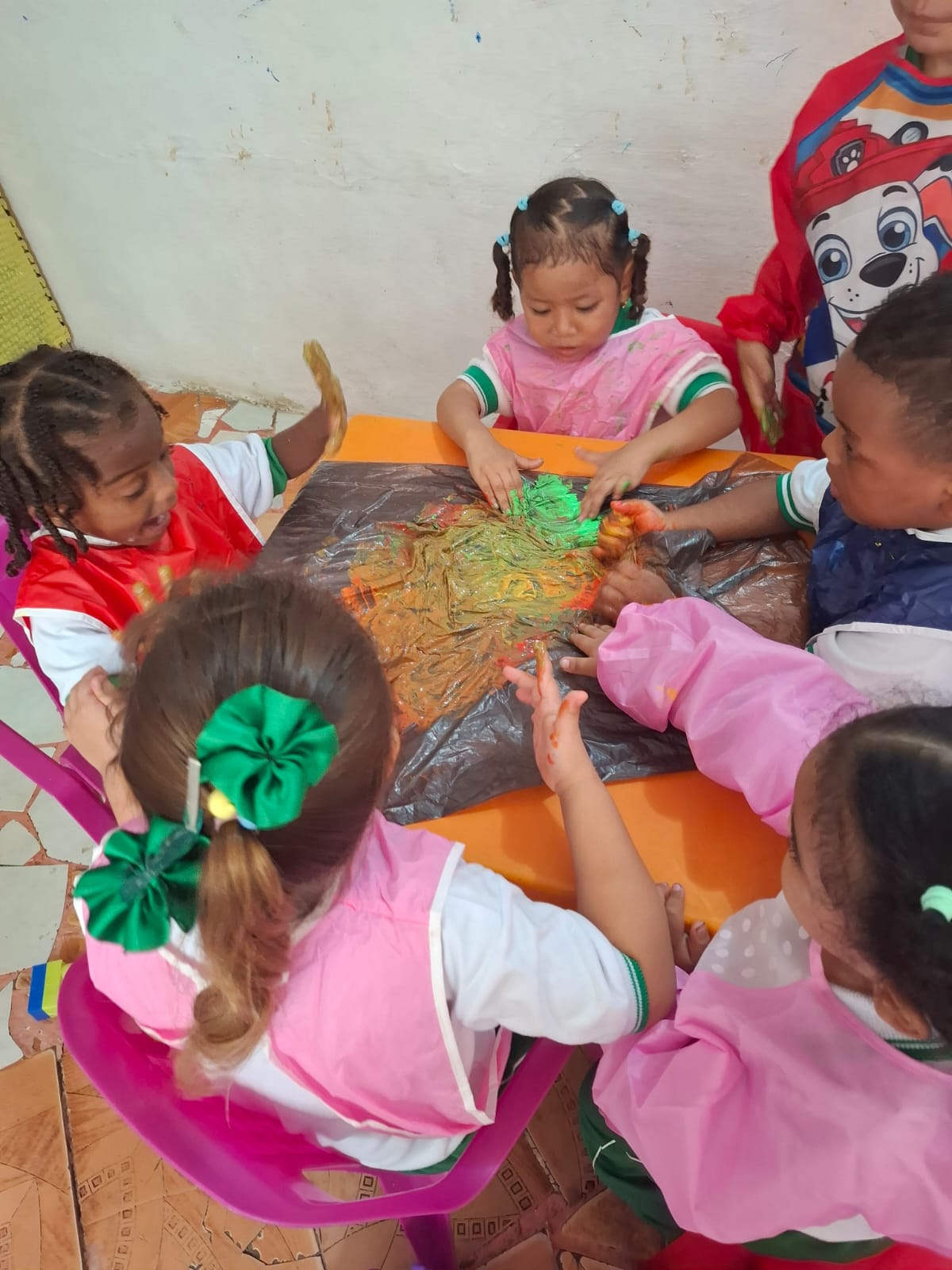 Niños jugando